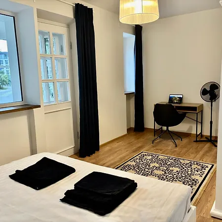 3br With Free Wifi & Parking