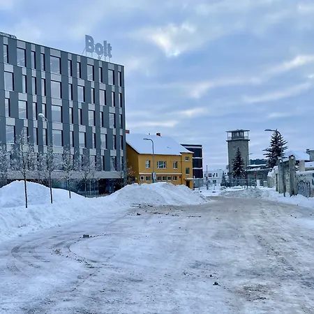 Lägenhet 3br With Free Wifi & Parking